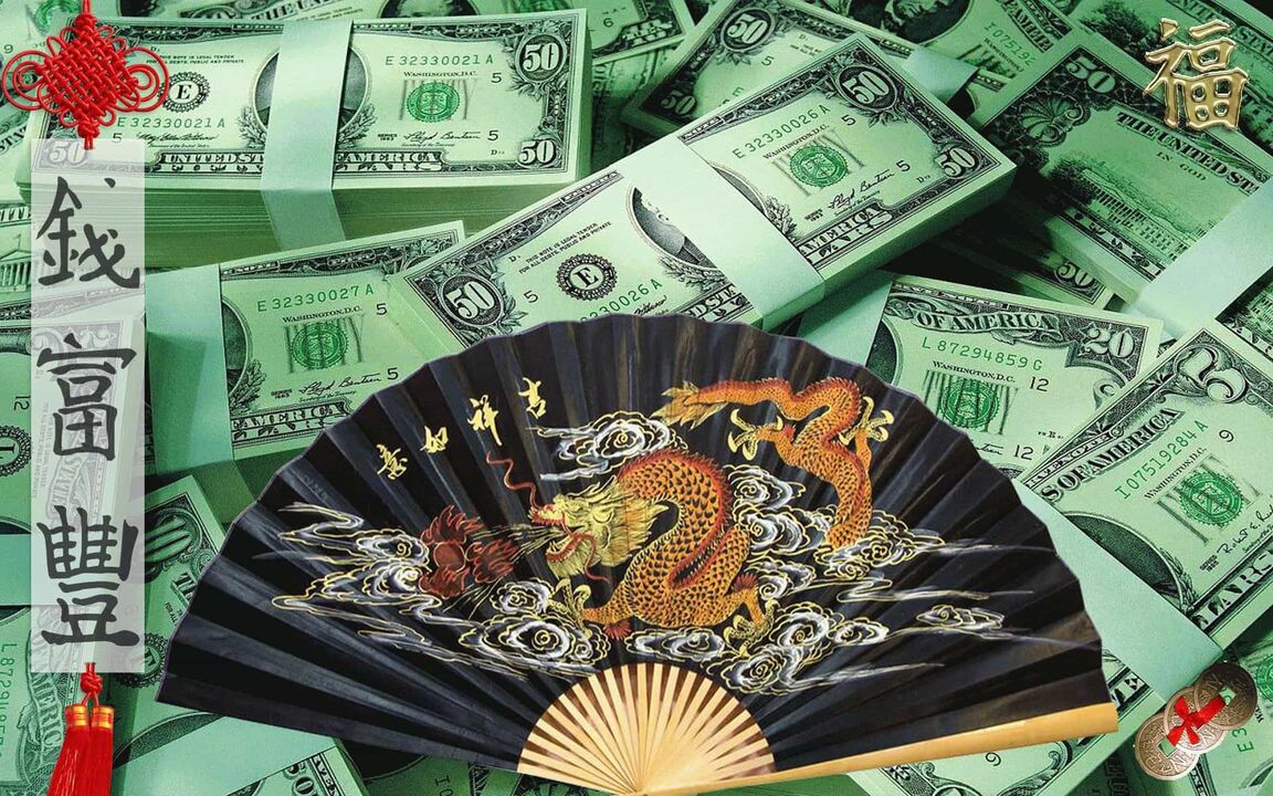 Chinesischer Fächer als Amulett, um Geld anzuziehen
